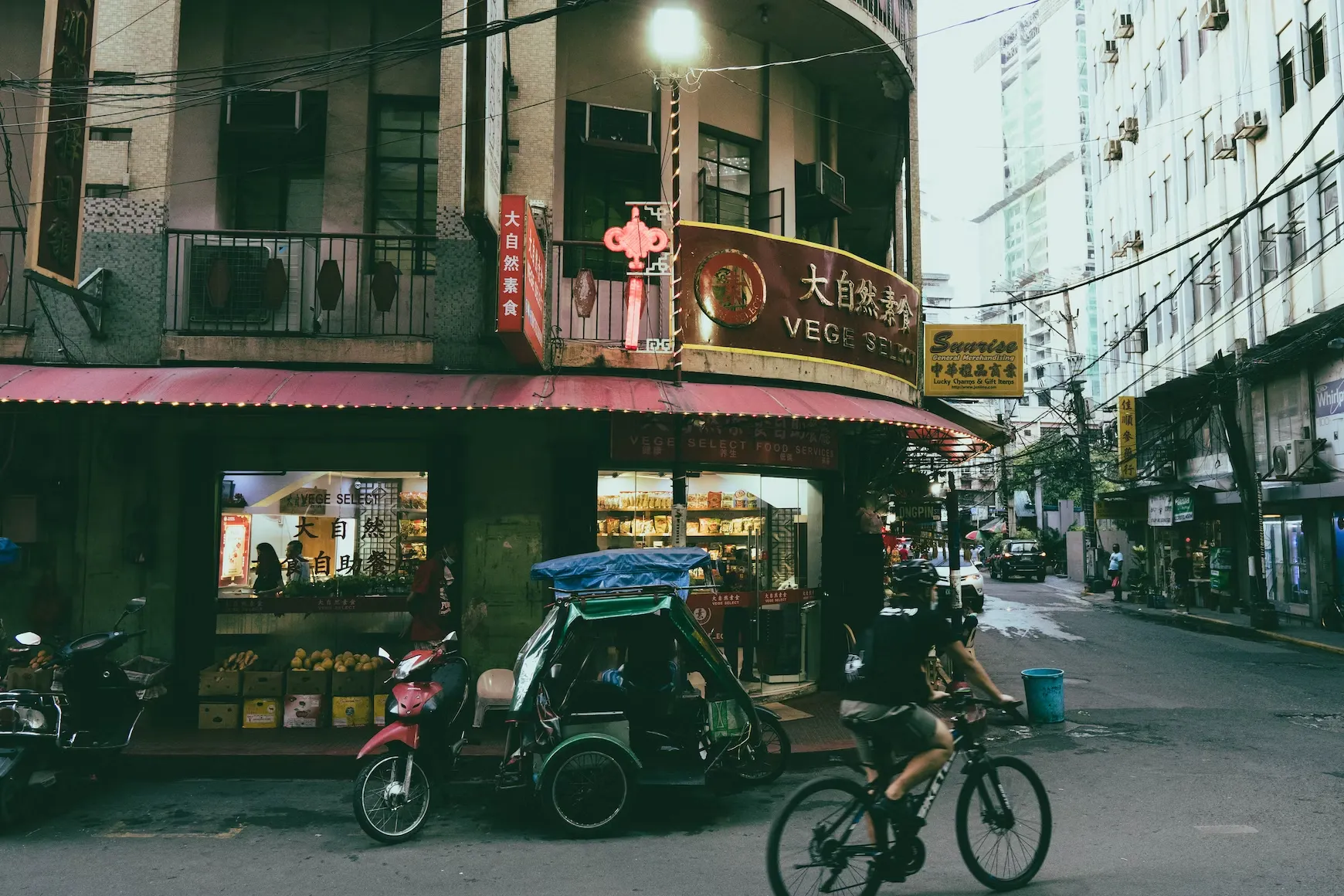 Binondo, Manila. Source: Photo by Gabriel Banzon/unsplash.com