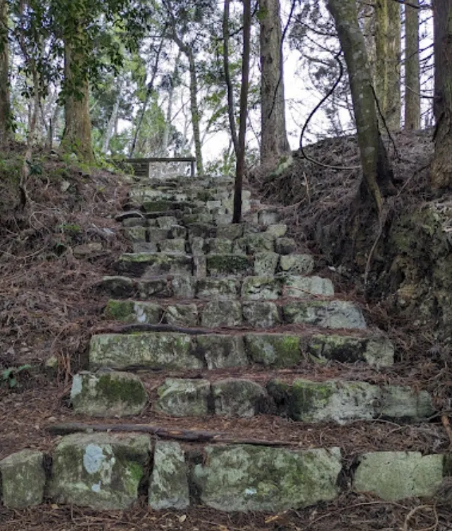 台中馬崙山登山步道-石階