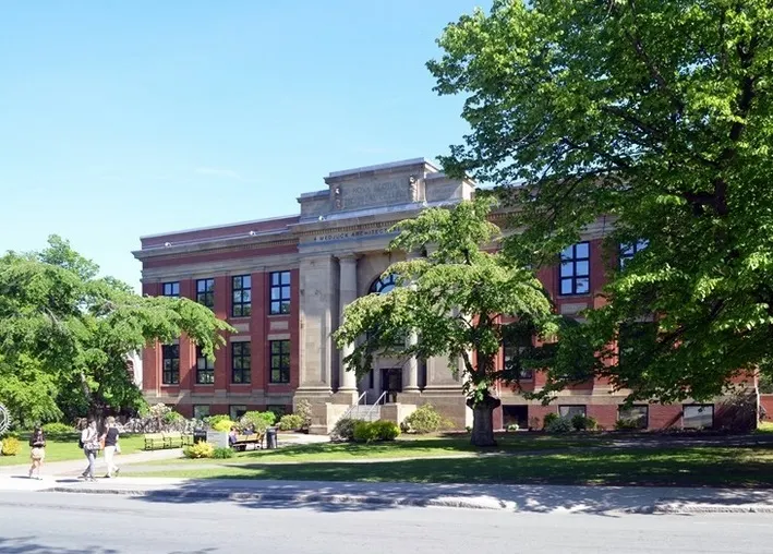 핼리팩스 달하우지 대학교