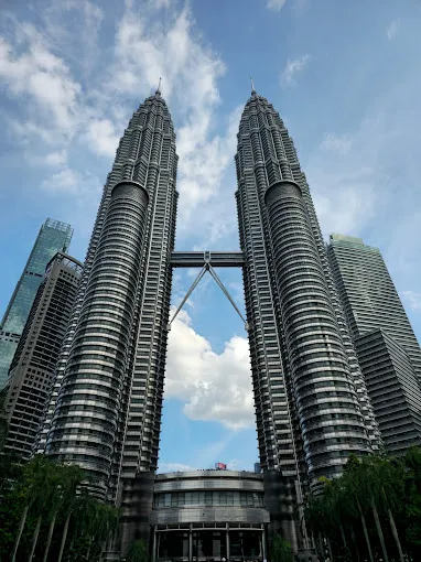 Petronas Twin Towers, Kuala Lumpur. Source: Peifeng