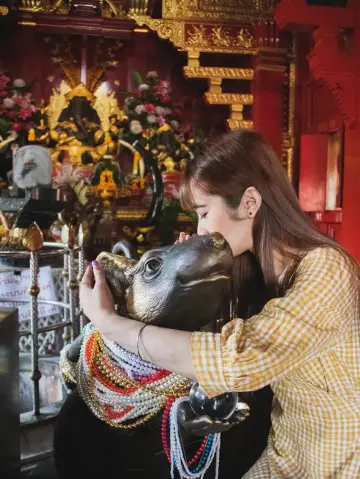 วัดป่าแดด - เชียงใหม่ : สรงน้ำศิวลึงค์ (Source: KK GRIMES/Trip.com)