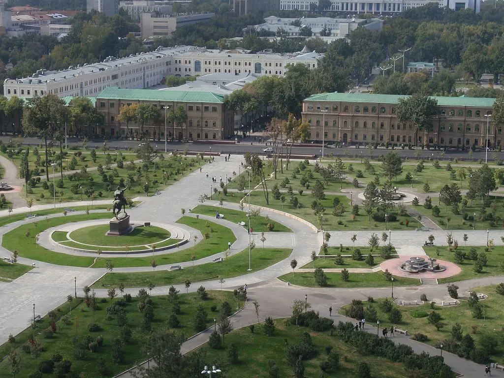 Amir Timur Square, Tashkent. Source: Photo by Doris Ingeborg Lohse / Wikipedia