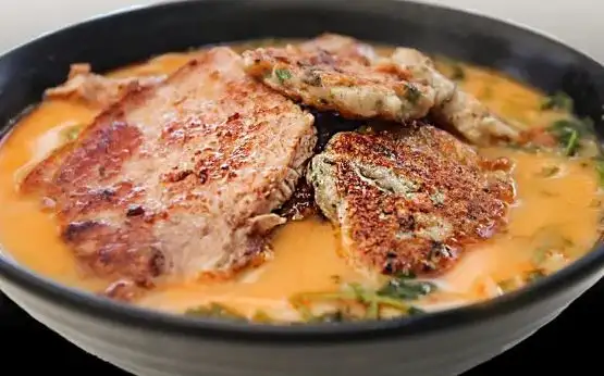 豐厚的豬扒煎香後更惹味。