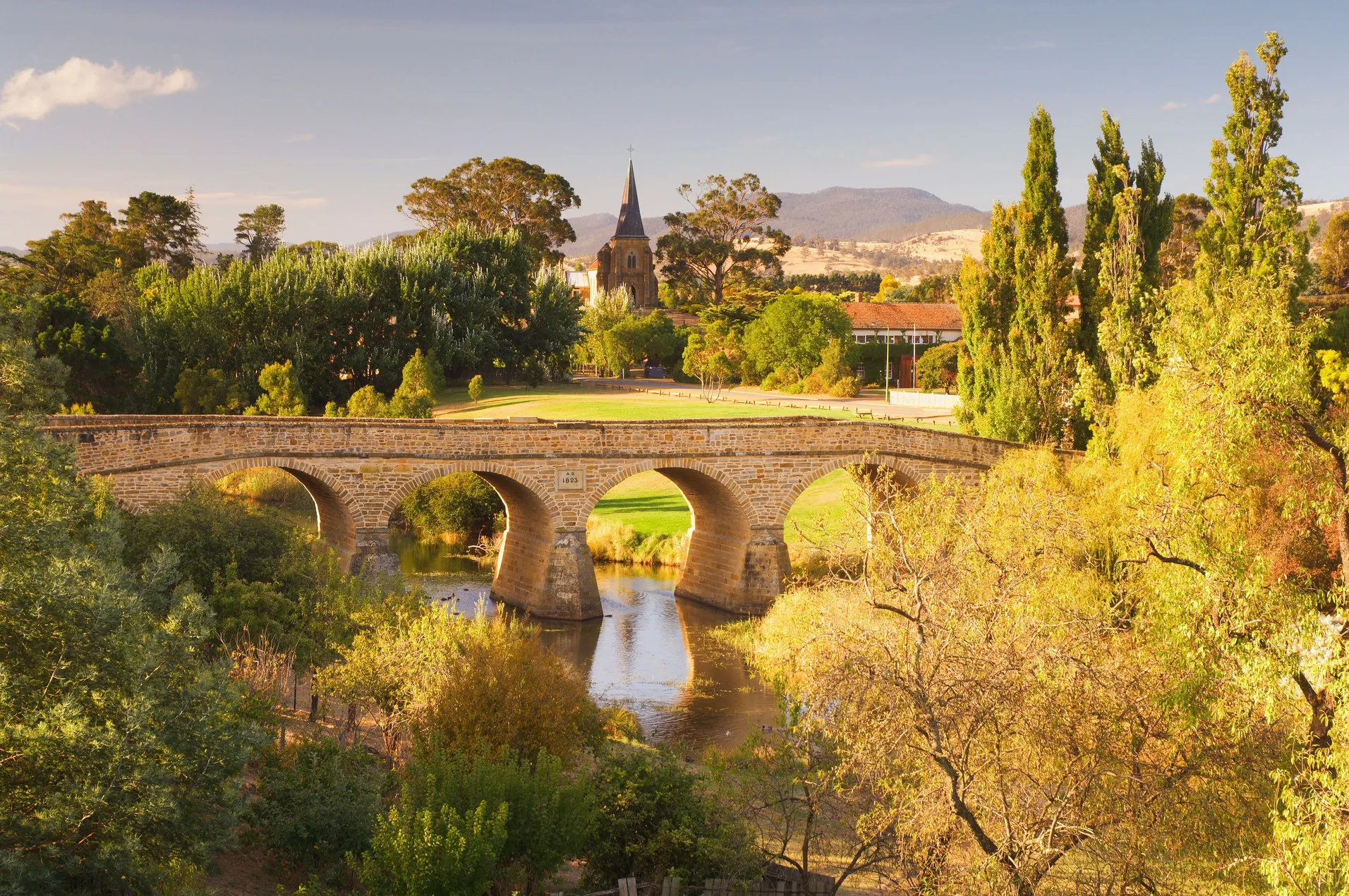 สะพานริชมอนด์ โฮบาร์ต (แหล่งที่มาของภาพ: Expedia)