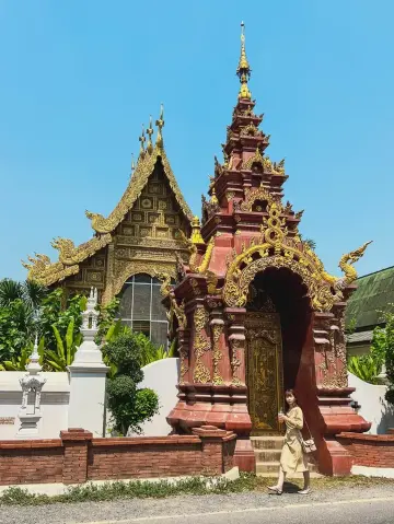 วัดป่าแดด - เชียงใหม่ : ประตูเข้าอุโบสถ (Source: KK GRIMES/Trip.com)