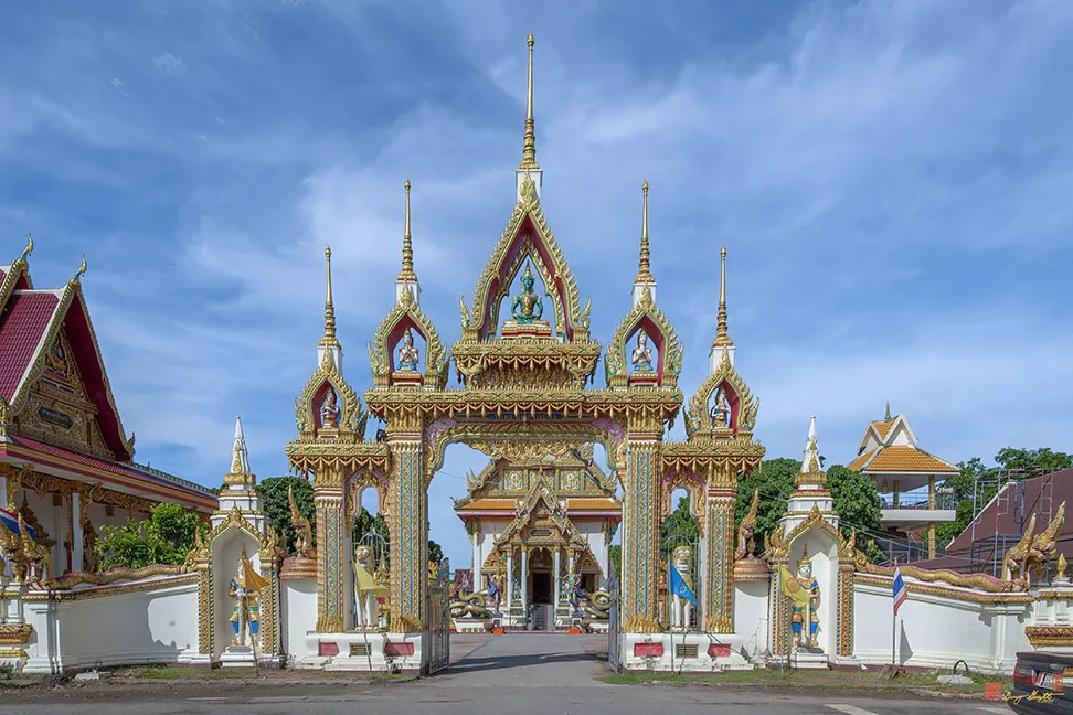 ทางเข้าวัดพระอินทร์แปลง - จ.นครพนม (แหล่งที่มาของภาพ: gerryganttphotography)