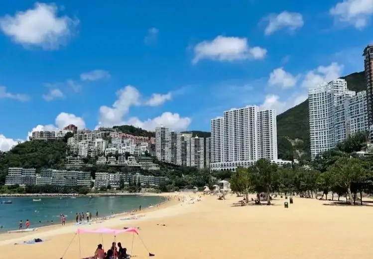 香港哪裏好玩?淺水灣會是其中之選。