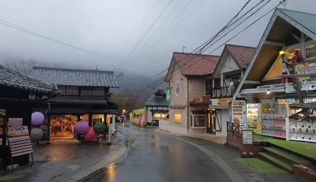 由布市由布院温泉的酒店要提早預訂 