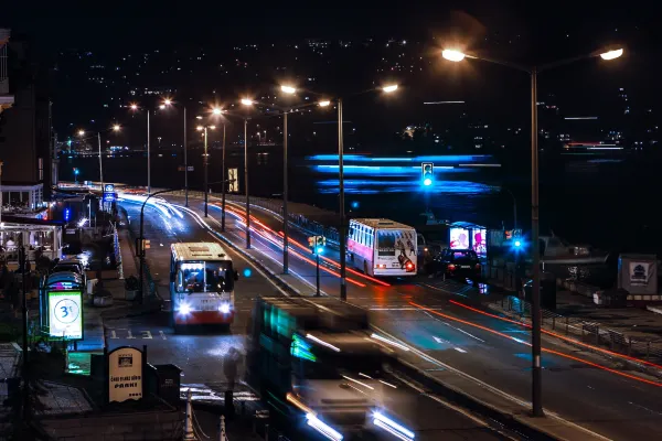 Airport transportation, Source: Photo by Hulki Okan on Unsplash