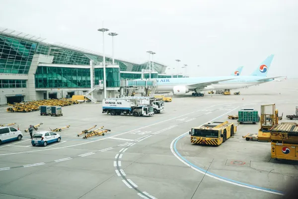 Incheon International Airport, Source: Photo by Pond Juprasong/unsplash.com