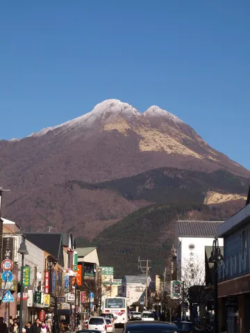 由布市由布院温泉的由布岳