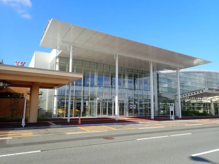 八頭町　鳥取砂丘コナン空港