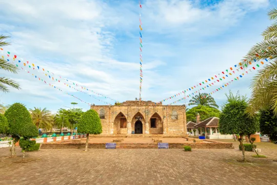 ปัตตานี-มัสยิดกรือเซะ (Source: การท่องเที่ยวแห่งประเทศไทย)