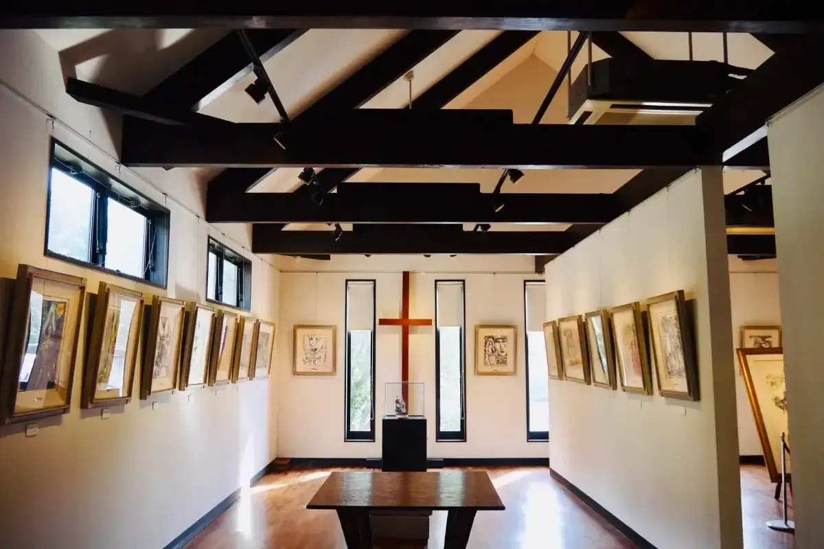 由布市由布院金鱗湖美術館的展覽
