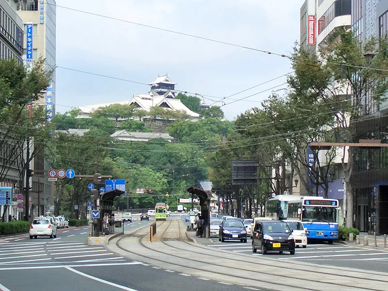 熊本県,熊本市,下通アーケード,通町筋電停と熊本城