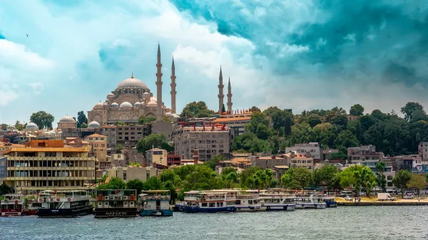 Cityscape of Istanbul, Source: Photo by Ibrahim Uzun on Unsplash