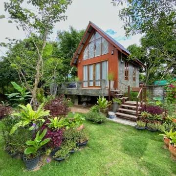 ตำบลมาบข่า : บ้านสวนภูไม้หอม (Source: Thailand Tourism Directory)