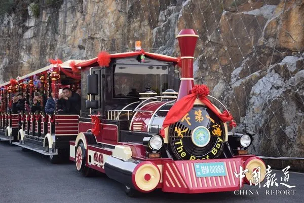 東蘭紅水河第一灣觀光車