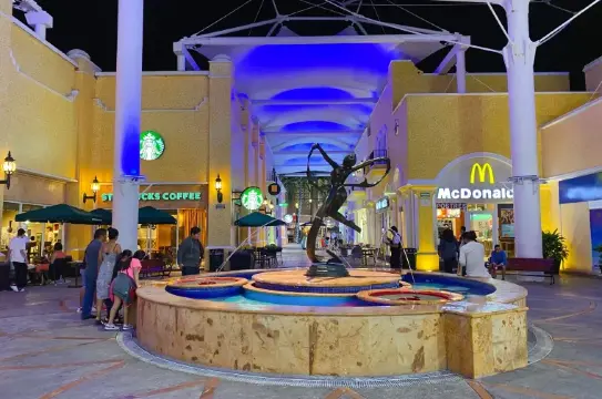 La Isla Shopping Village, Cancun
