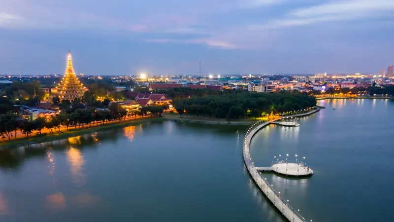 แก่นนครยามค่ำคืน - จ.ขอนแก่น (ที่มา: kapook)