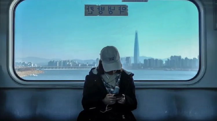 首爾地鐵沿途風景  圖片來源：unsplash