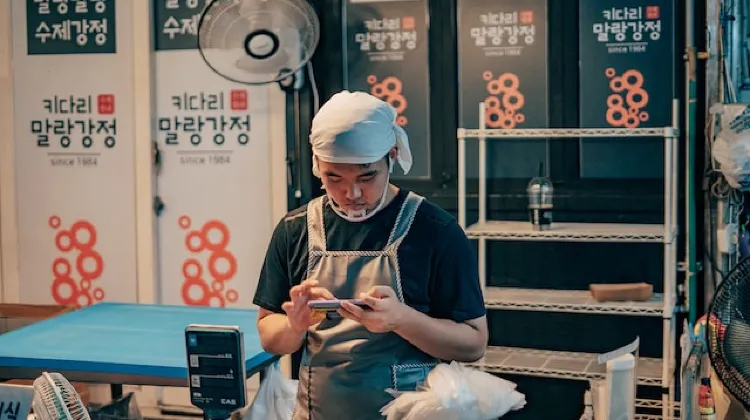 韓國街頭咖啡廳  圖片來源：unsplash