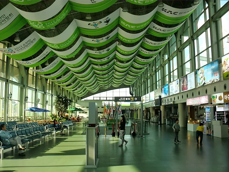 Yeosu Airport, Yeosu. Source: Photo by hyolee2/Wikipedia