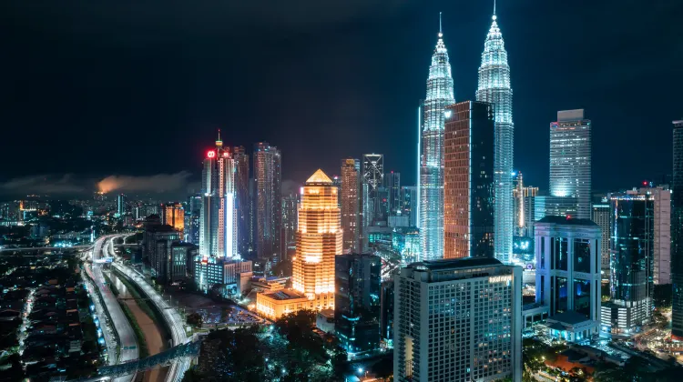 吉隆坡夜景 Photo source: Wengang Zhai on Unsplash