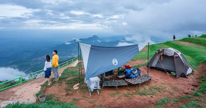ลานกางเต๊นท์ ไปรษณีย์เขาค้อ - จ.เพชรบูรณ์ (ที่มา: Tripgather)