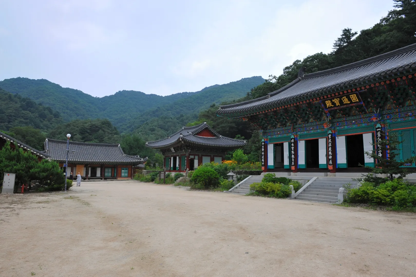 홍천 수타사의 전경 (출처: 한국관광공사)