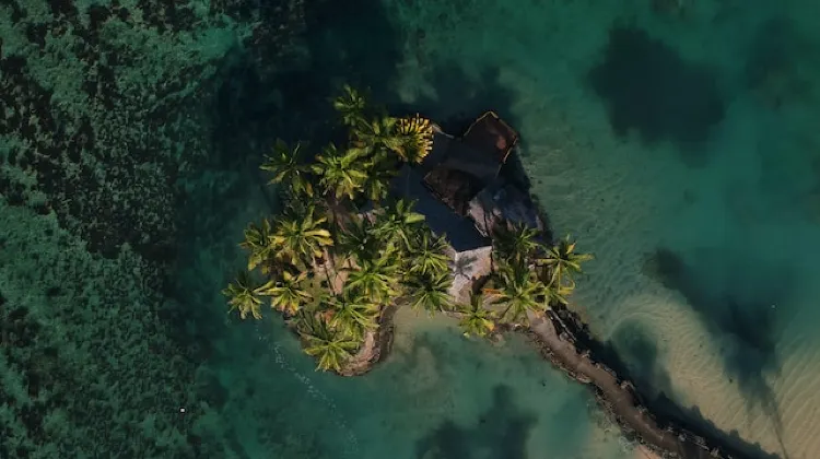俯瞰斐濟周邊小島 圖片來源:unsplash