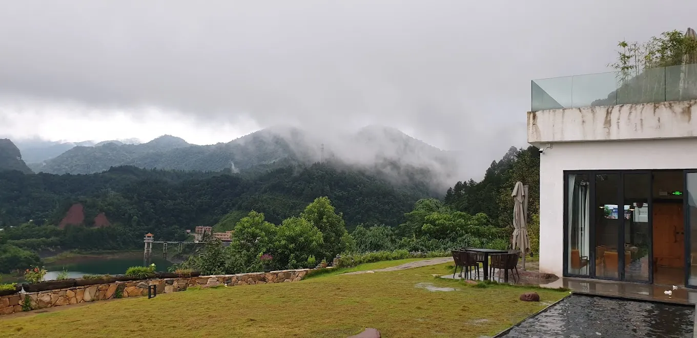 清遠桃花湖附近的酒店 