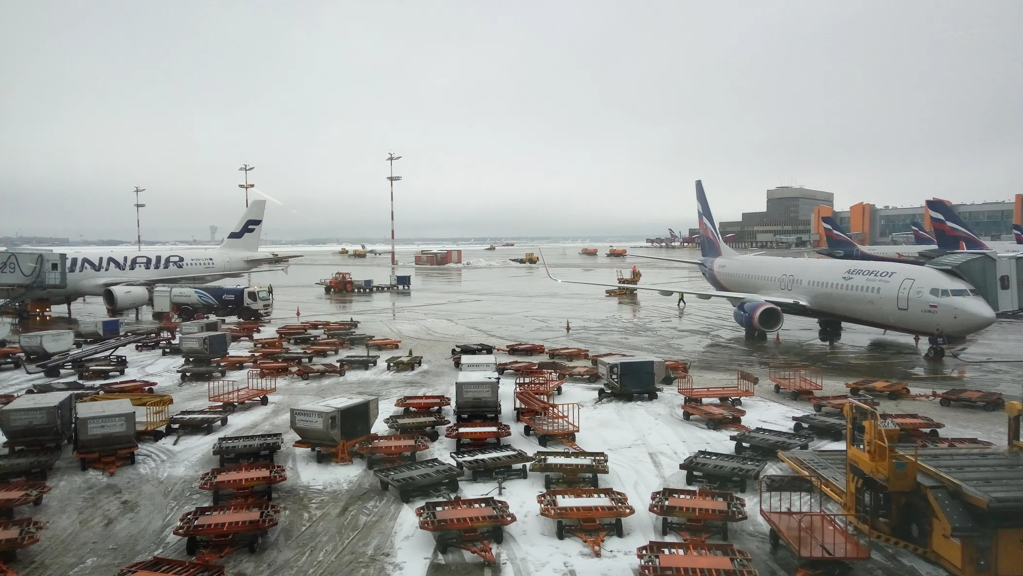 Airport in Moscow, Source: Photo by John Carter on Unsplash