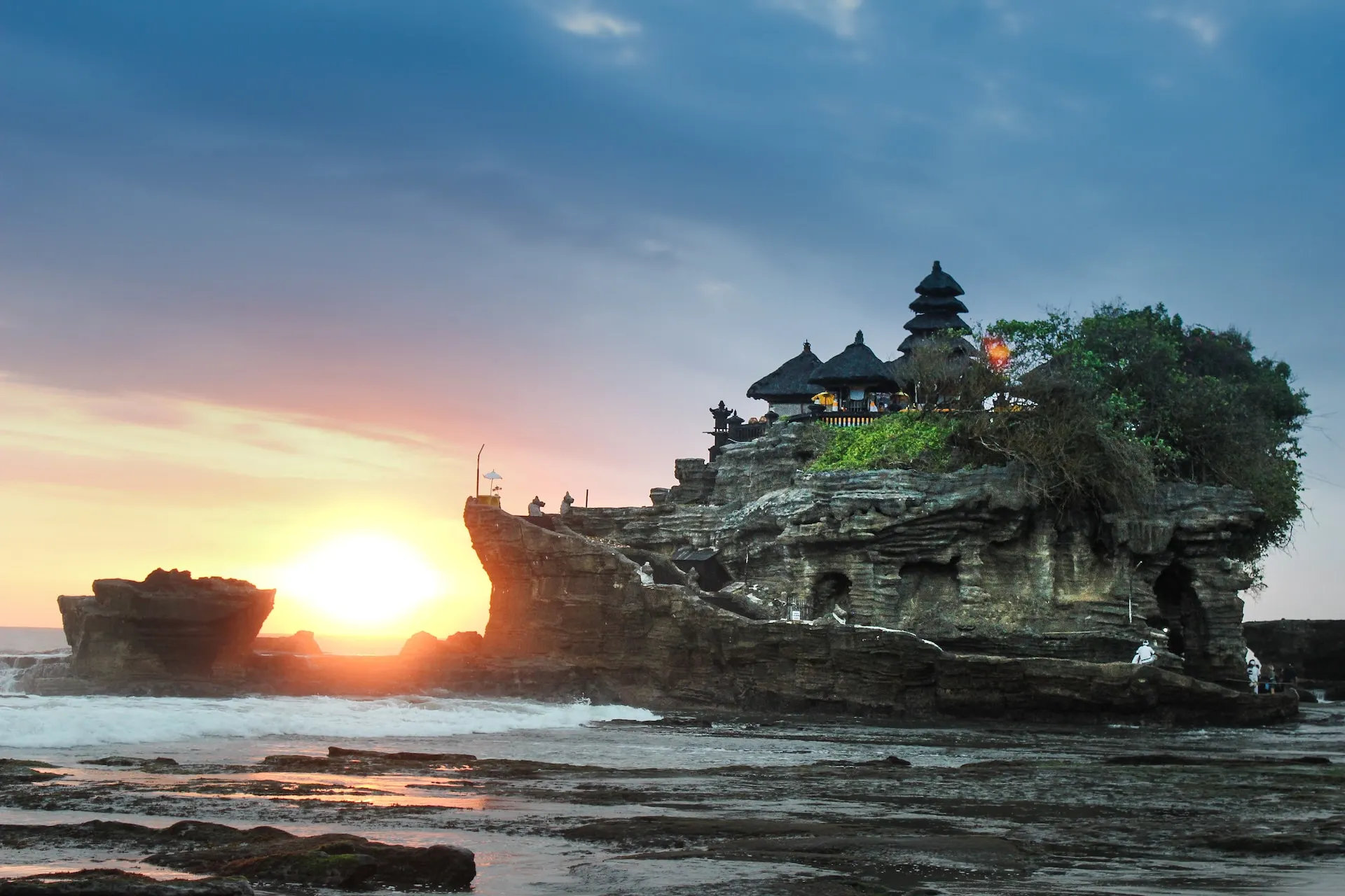 Tanah Lot Temple, Bail. Source: Photo by Harry Kessell on Unsplash