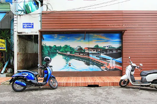 ตำบลบางพระ-ศิลปะบนผนัง (Source: ผู้จัดการออนไลน์)