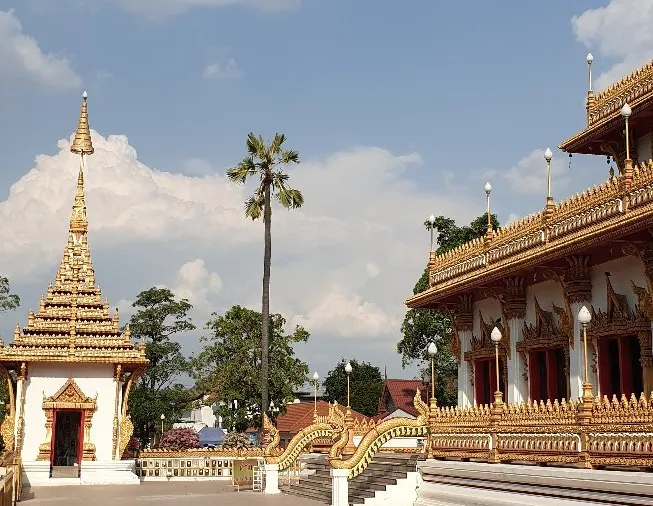 Phra Mahathat Kaen Nakhon (Wat Nong Wang), Khon Kaen