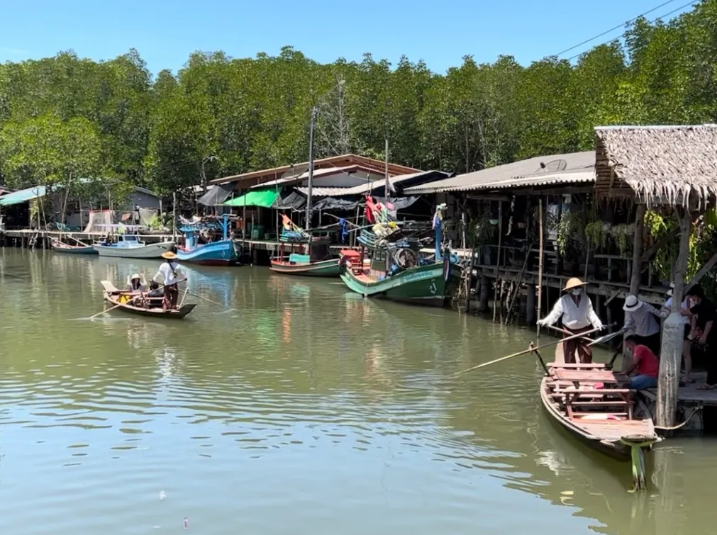 象島的Salak Khok漁村