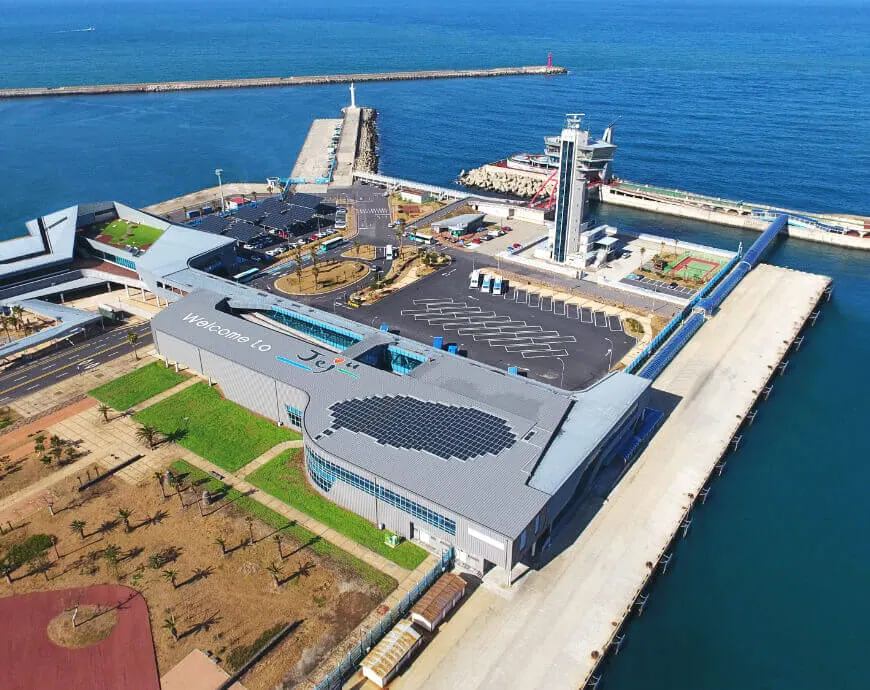 제주항여객선터미널(출처: k-cruiseinfo.com)