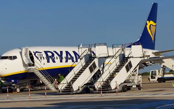 位於普利亞大區首府巴里的巴里卡羅爾·沃伊蒂瓦機場