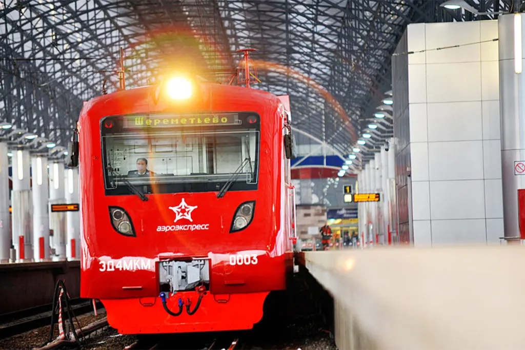 Aeroexpress train offers commute to major Moscow's airports. Source: weheart.moscow