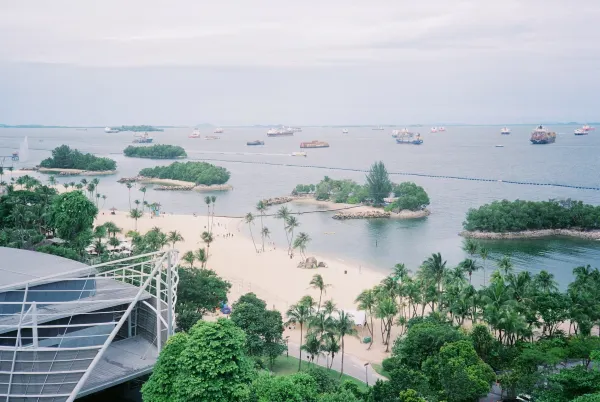 Singapore Sentosa Island. Source: Photo by Prakhunwicha Sararaksh/unsplash.com