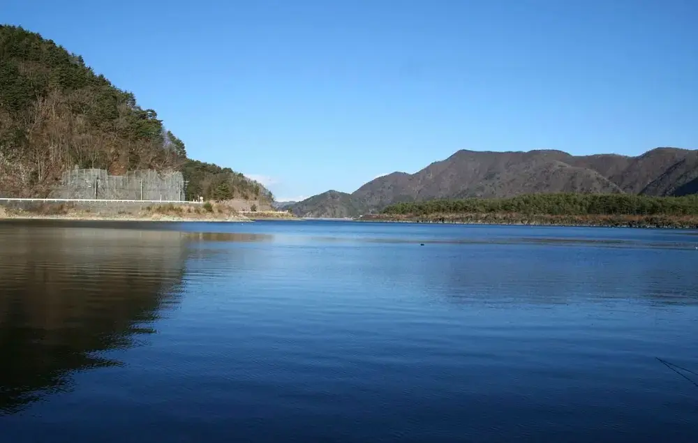 富士河口湖町西湖景色。圖片來源︰Trip.com