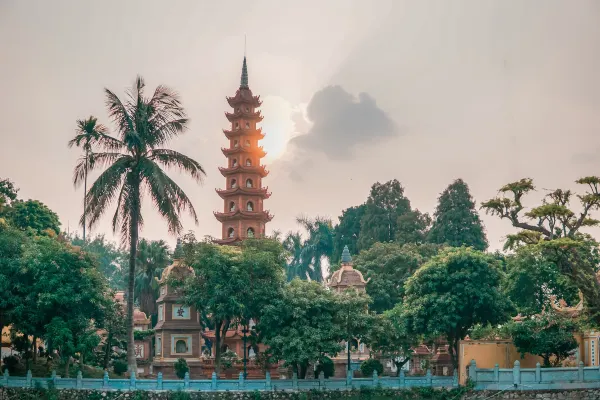 Tourist attraction in Hanoi, Source: Photo by Elliot on Unsplash