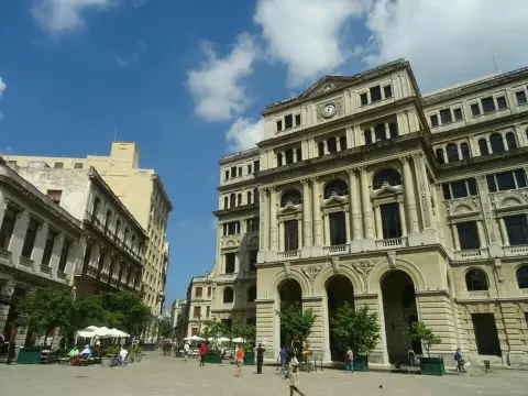 Plaza de Armas, Havana