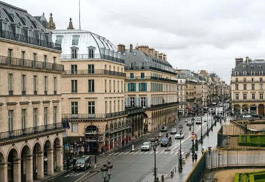 Downtown Paris. Source: Photo by Boomers Daily/boomers-daily.com.