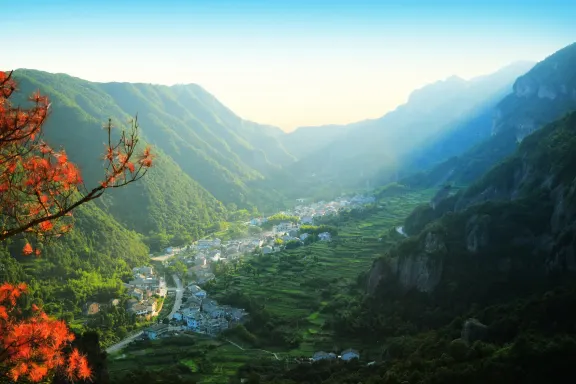 Natural landscape in Wenzhou, Source: Photo by Sifan Liu on Unsplash