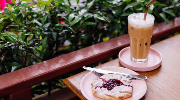 คาเฟ่บางแสน