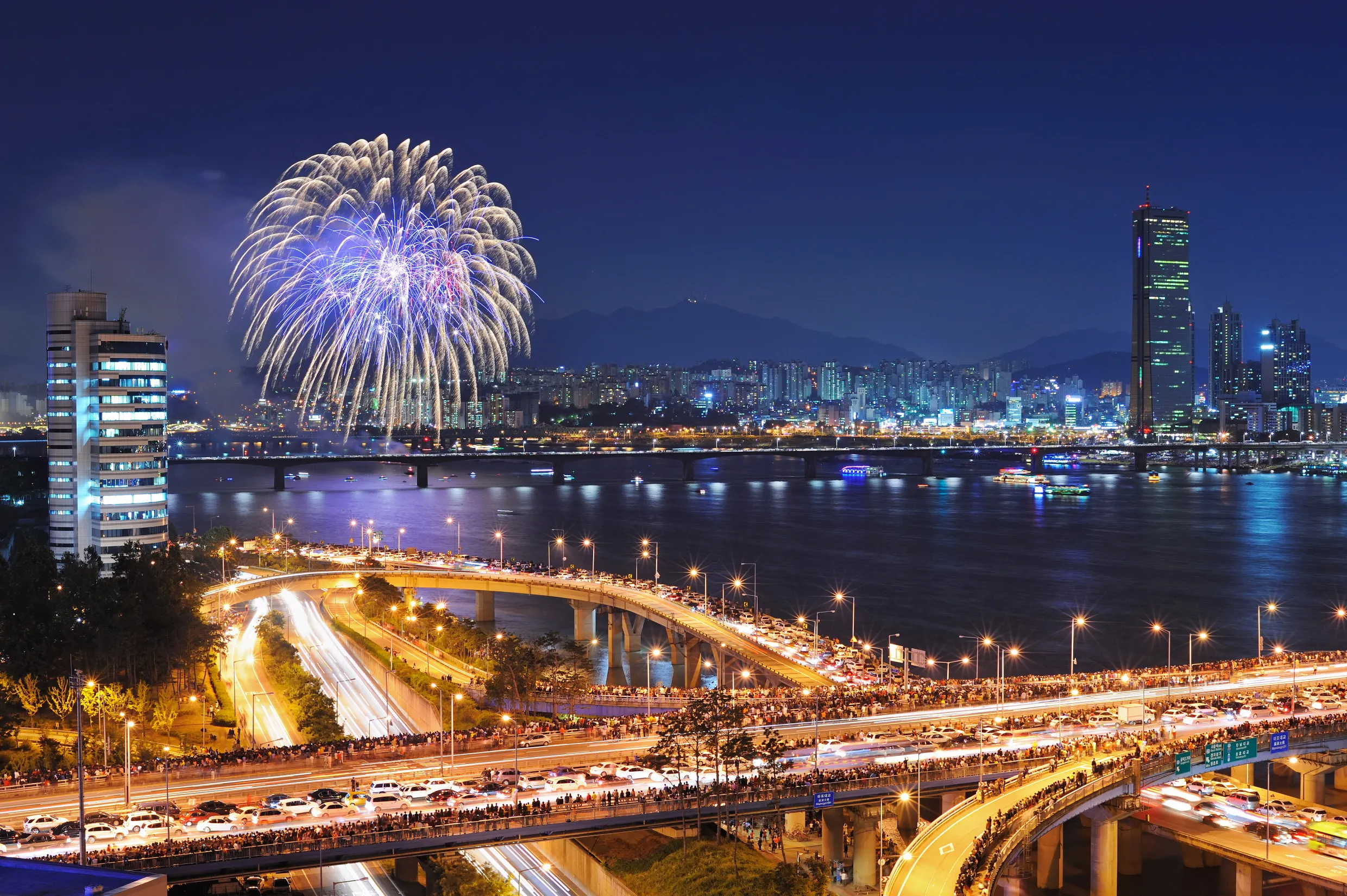 서울세계불꽃축제의 풍경 (출처: 영등포구청)