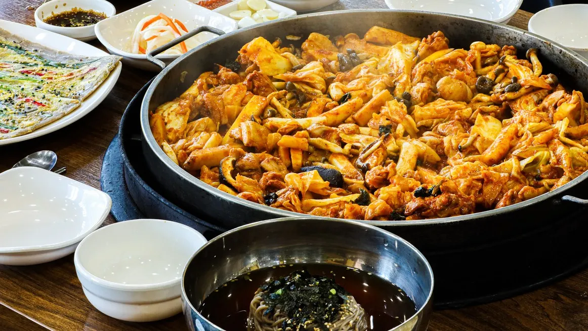춘천 명동 닭갈비골목 (출처 : MS투데이)