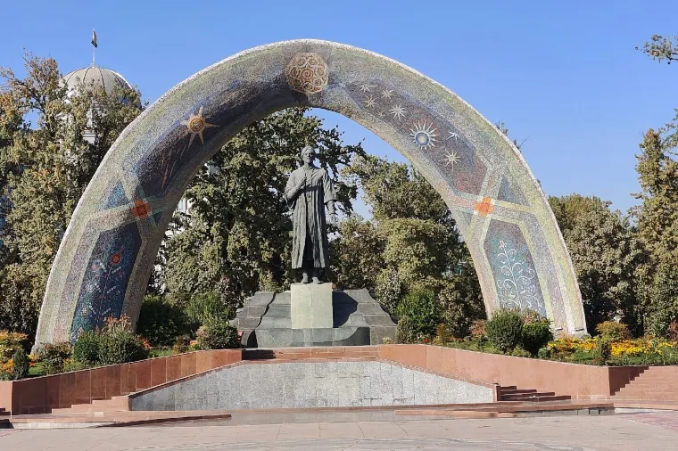 Statue of Rudaki @ Dushanbe
